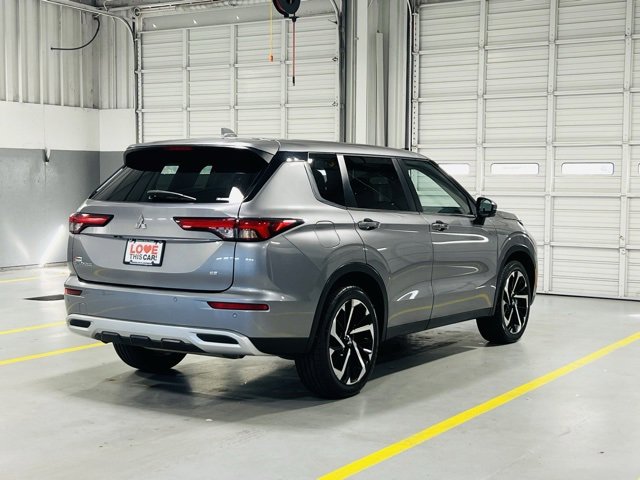Used 2024 Mitsubishi Outlander SE image 18
