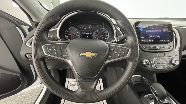 Used 2024 Chevrolet Malibu LT image 36