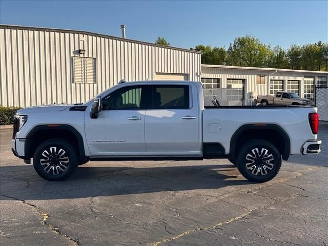 Certified 2025 GMC Sierra 2500 Denali Ultimate AWD/4WD image 7