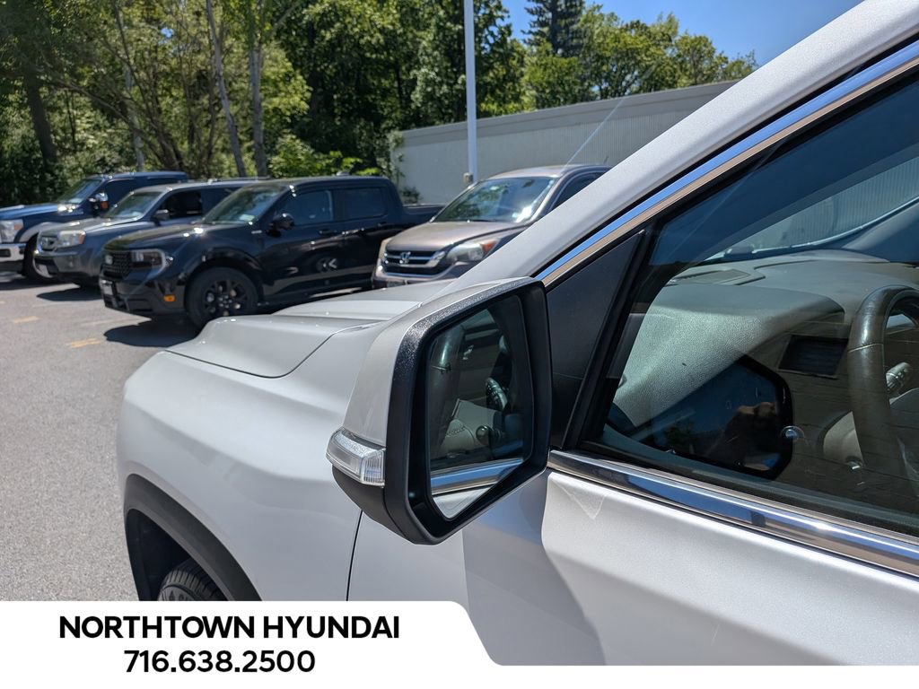 Used 2021 GMC Acadia SLT w/ Technology Package AWD/4WD image 46