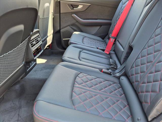 New 2026 Audi SQ7 Prestige AWD/4WD image 15