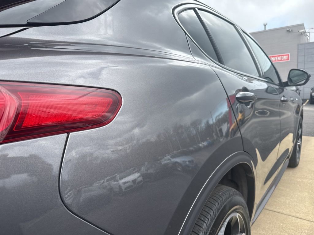 Used 2022 Alfa Romeo Stelvio Veloce image 6