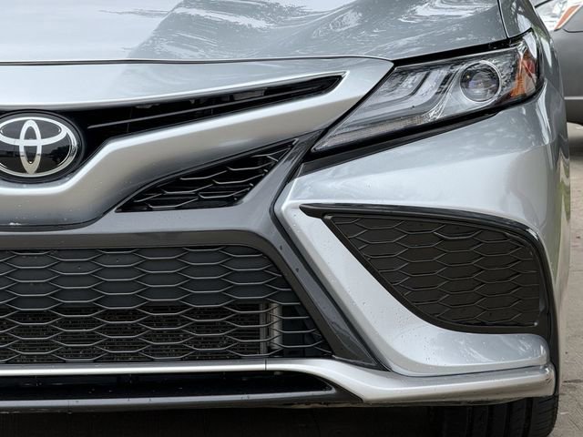 Used 2023 Toyota Camry XSE FWD image 8
