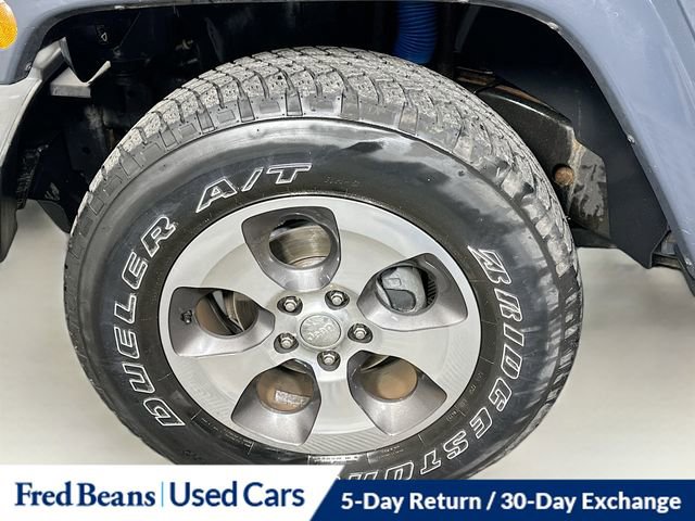 Used 2018 Jeep Wrangler Unlimited Sahara w/ Connectivity Group image 29