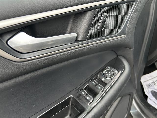 Used 2020 Ford Edge SEL w/ Convenience Package image 15