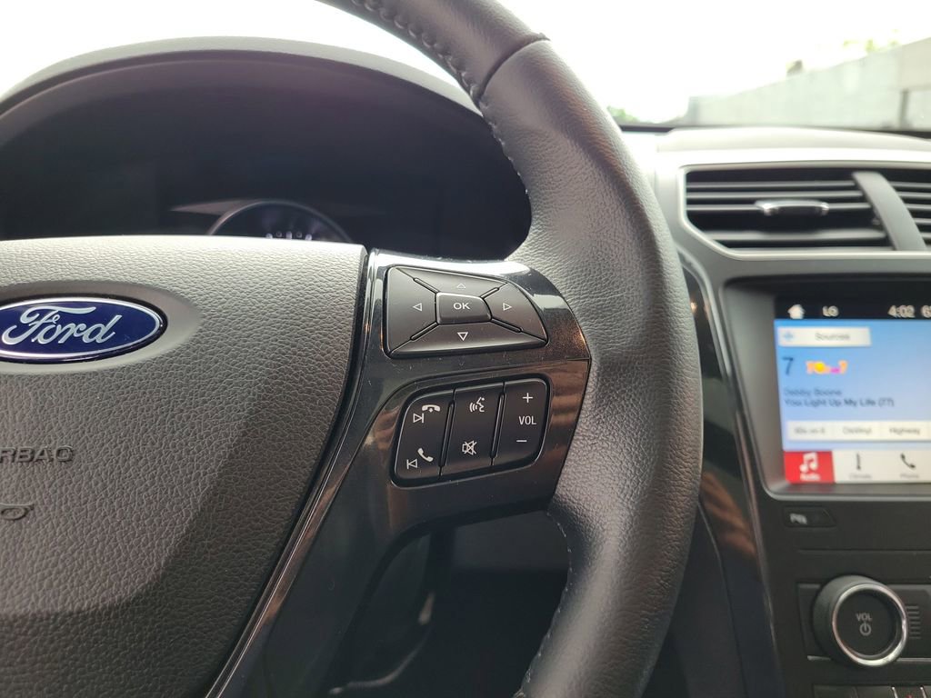 Certified 2019 Ford Explorer XLT w/ Equipment Group 202A AWD/4WD image 25