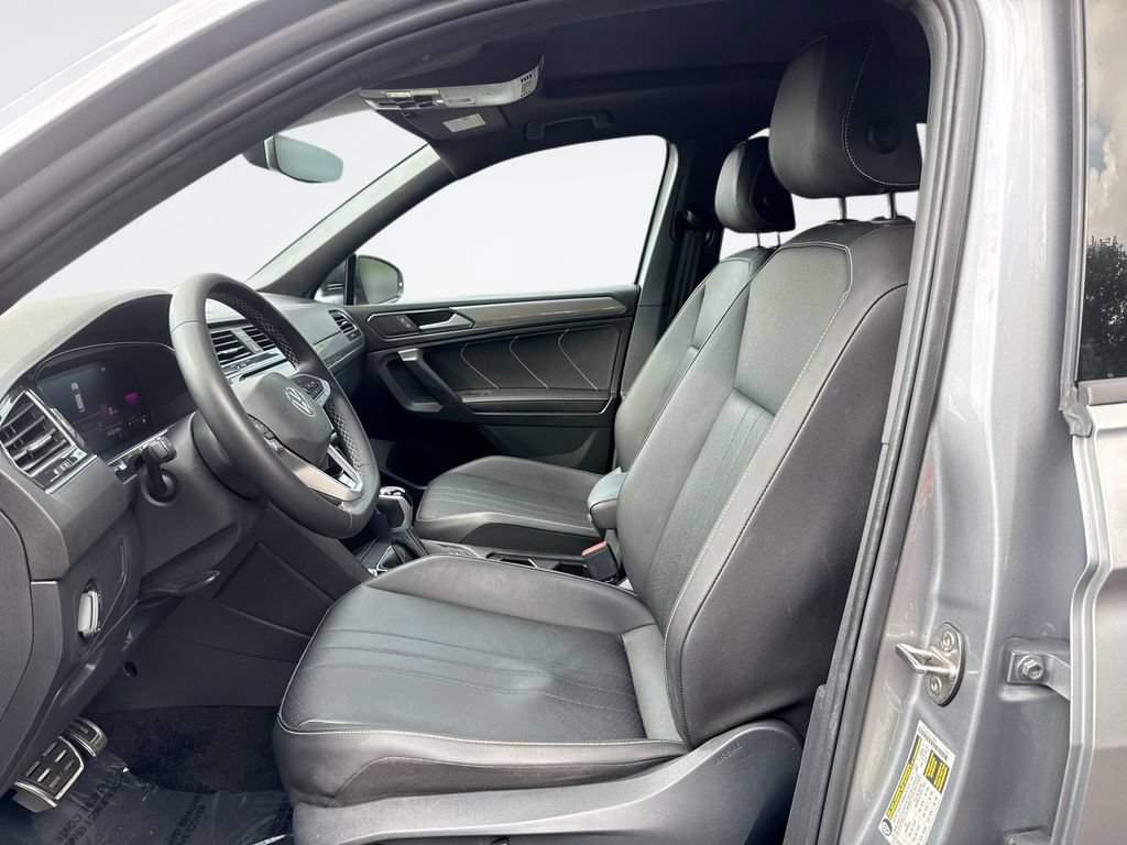 Used 2023 Volkswagen Tiguan SE R-Line FWD image 13