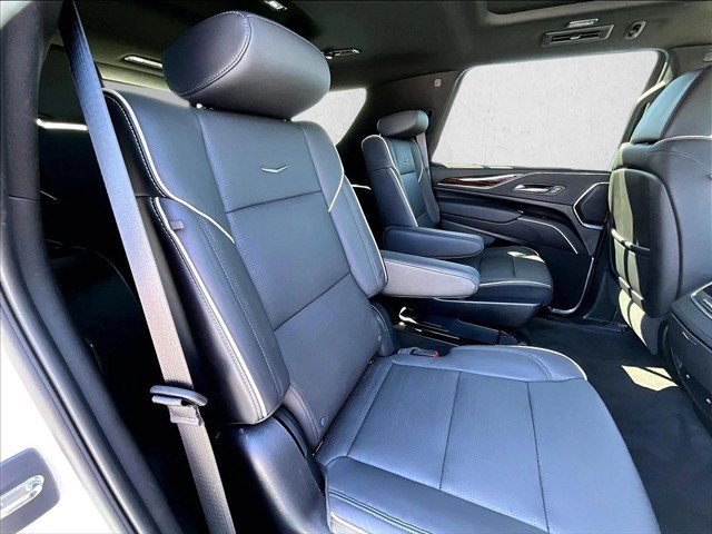 Used 2023 Cadillac Escalade Premium Luxury RWD image 29