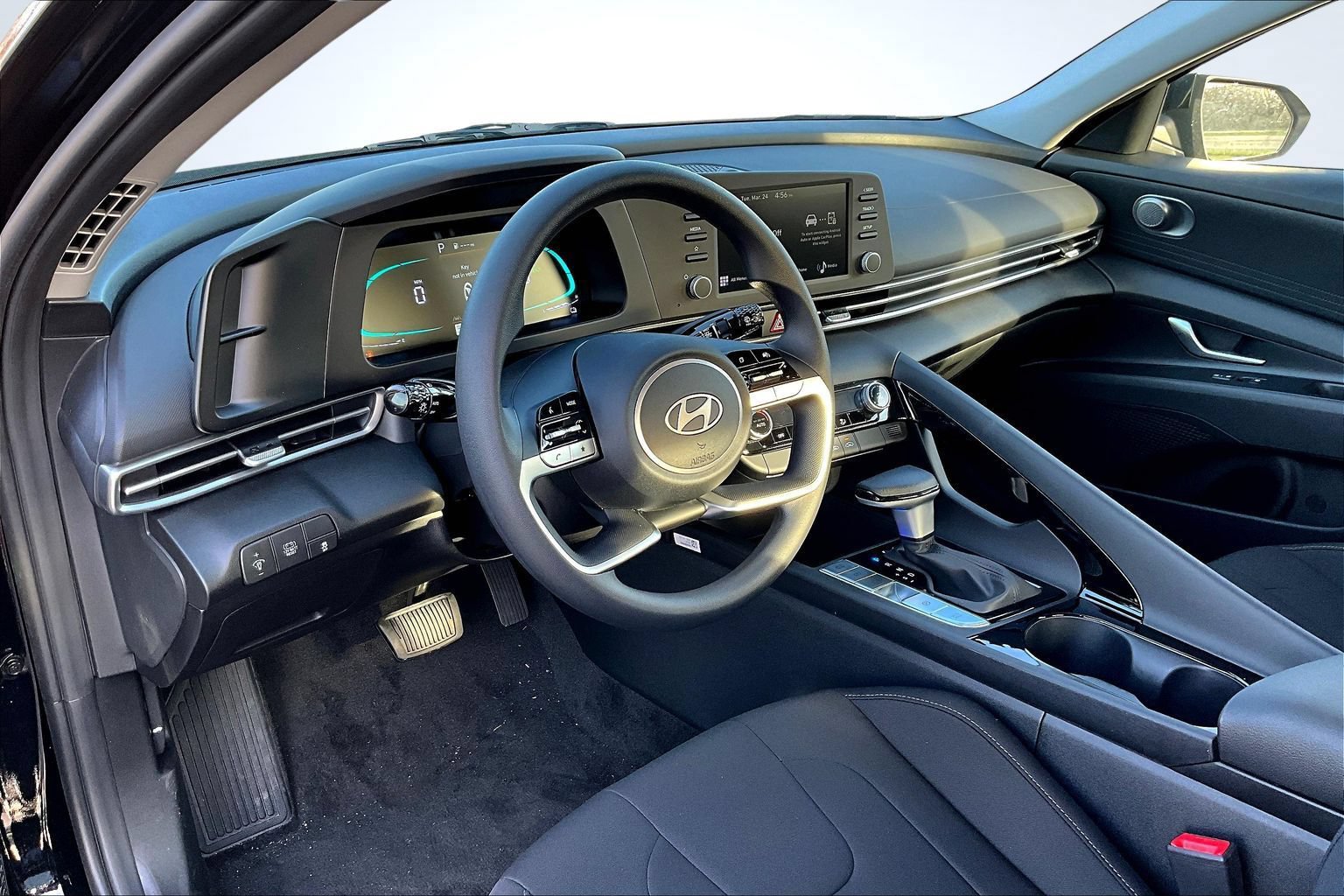 New 2026 Hyundai Elantra Hybrid FWD image 9