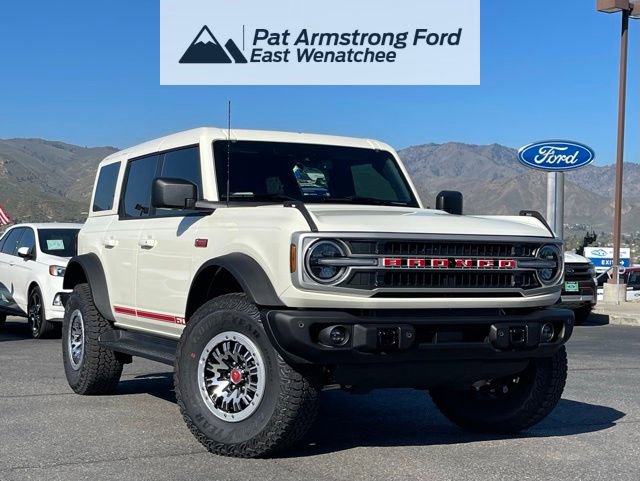 New 2026 Ford Bronco Outer Banks w/ Sasquatch Package image 1