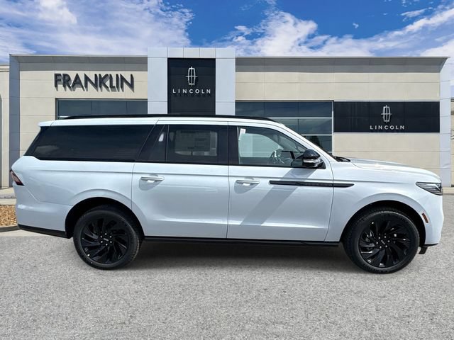 New 2026 Lincoln Navigator L Reserve w/ Jet Appearance Package AWD/4WD image 8