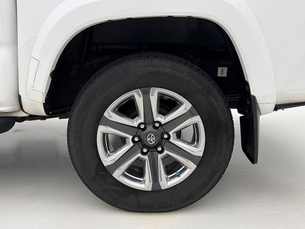 Used 2019 Toyota Tacoma Limited AWD/4WD image 28
