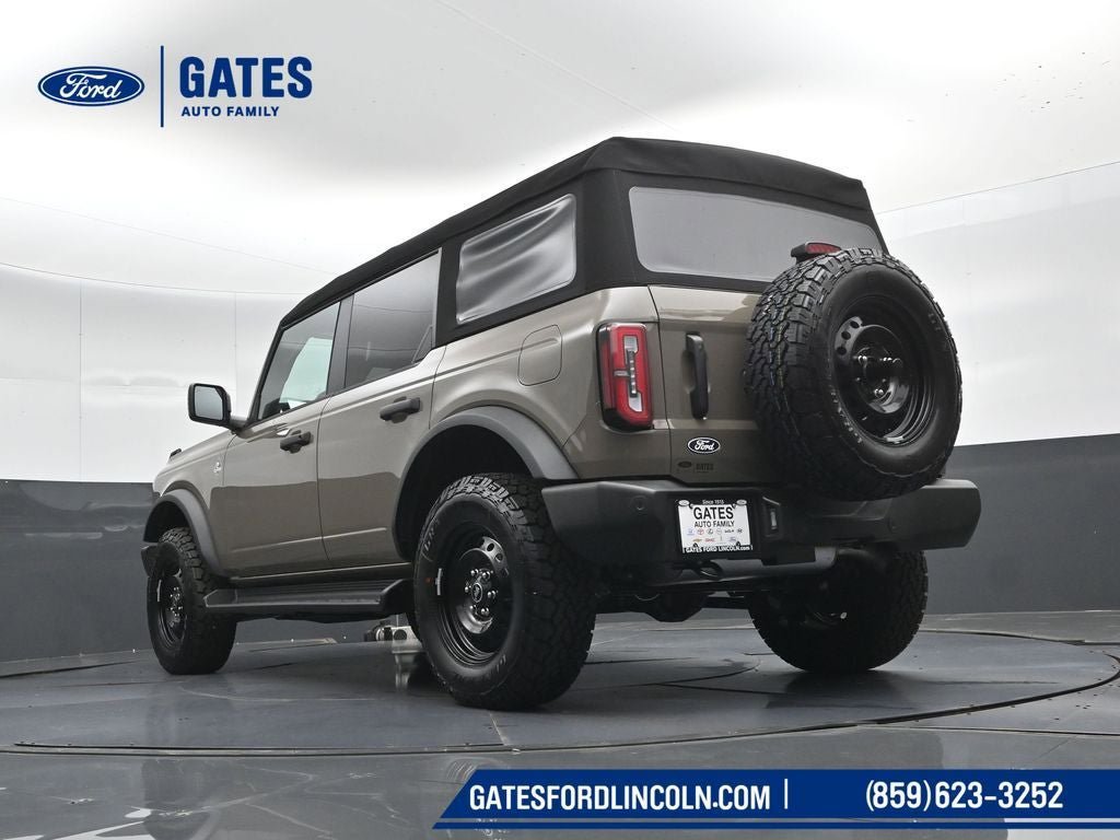 New 2026 Ford Bronco Outer Banks w/ Black Appearance Package AWD/4WD image 42