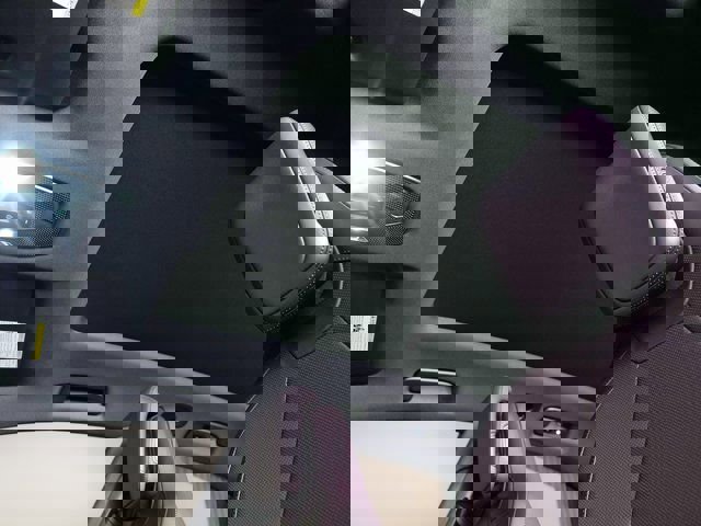 New 2025 Porsche Macan 4 Electric image 24