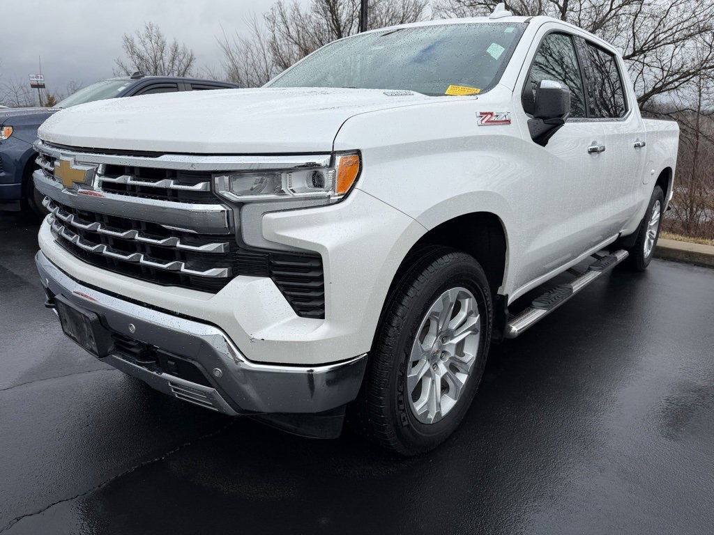 Used 2022 Chevrolet Silverado 1500 LTZ w/ Technology Package image 2