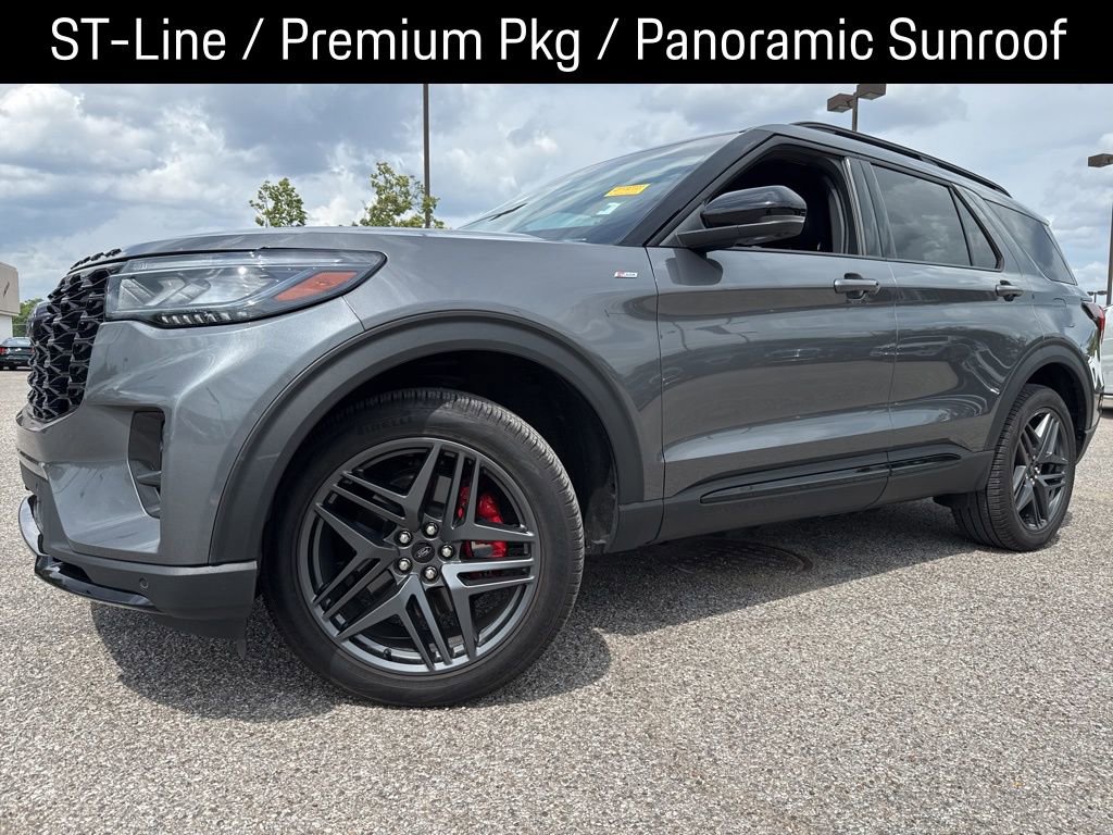 Used 2025 Ford Explorer ST-Line w/ Premium Package AWD/4WD image 1