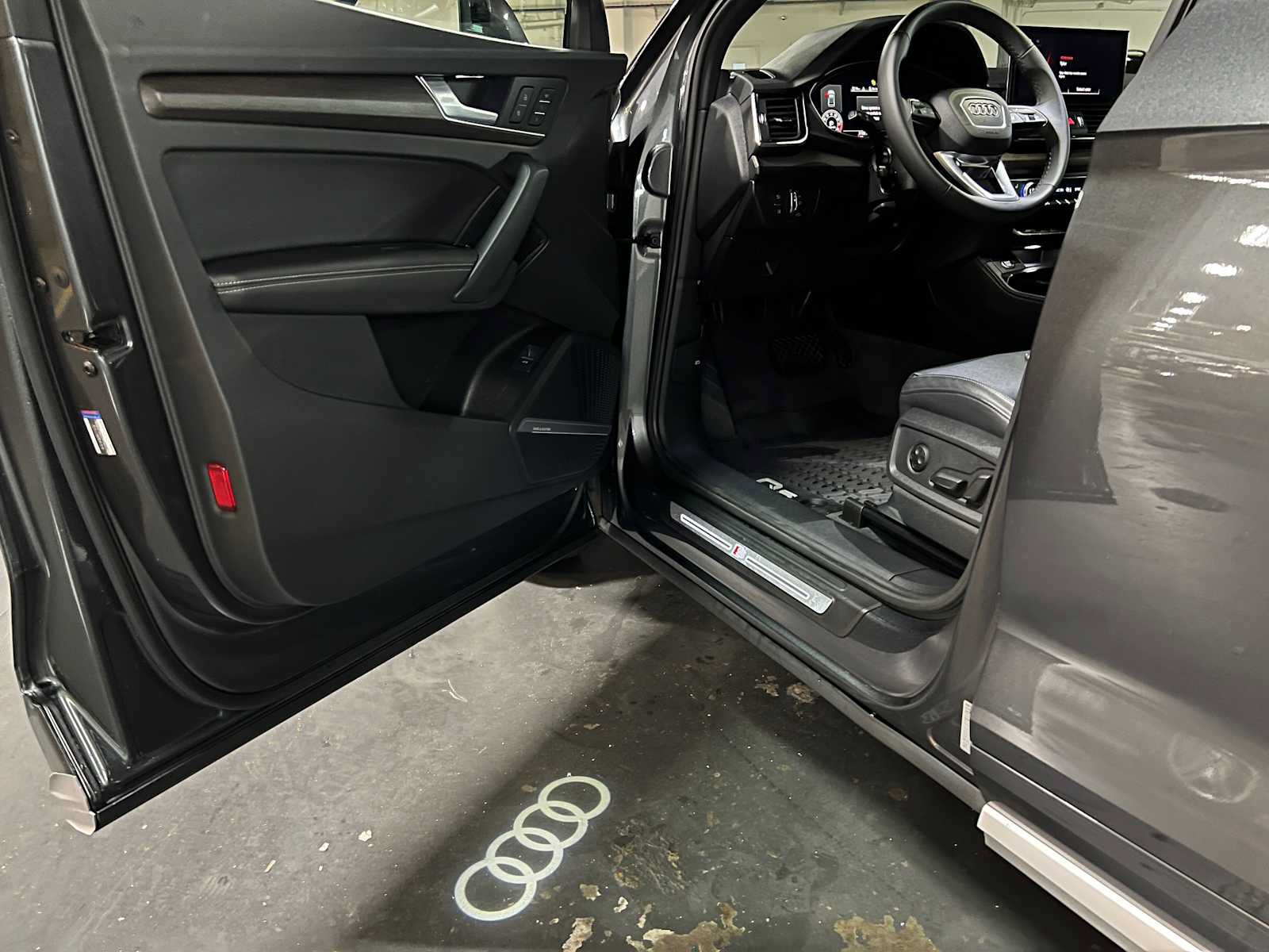 Used 2021 Audi Q5 2.0T Premium Plus w/ Premium Plus Package AWD/4WD image 22