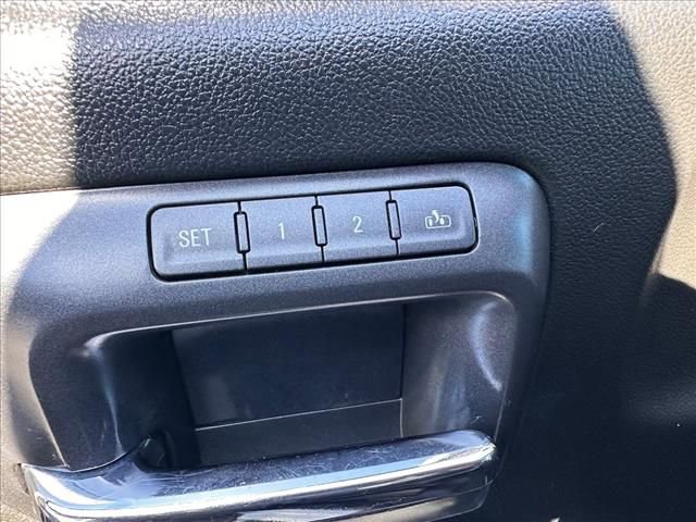 Used 2018 GMC Sierra 1500 SLT w/ Suspension Package, Off-Road image 20