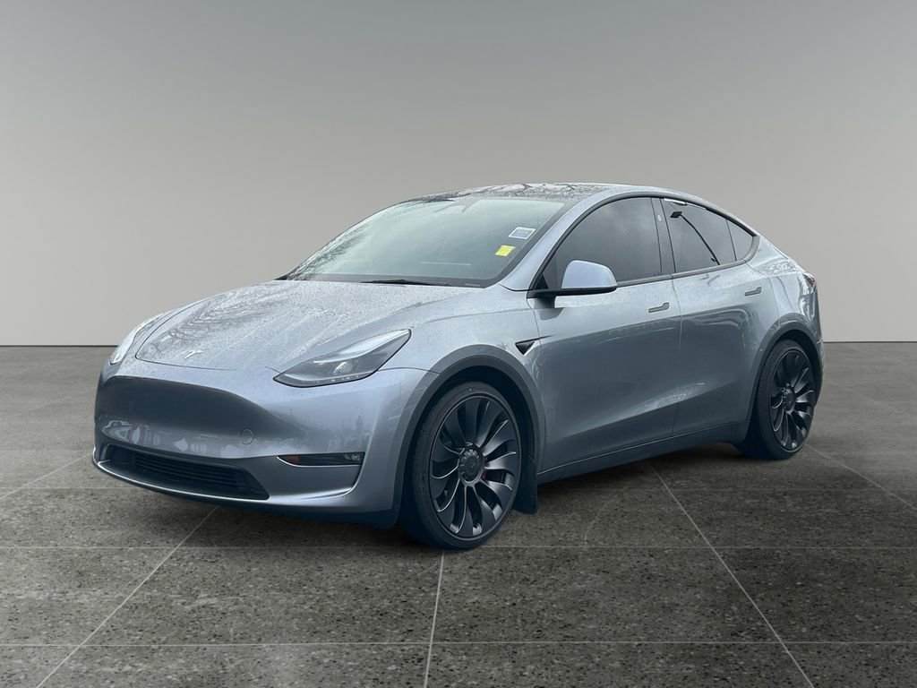 Used 2025 Tesla Model Y Performance image 3