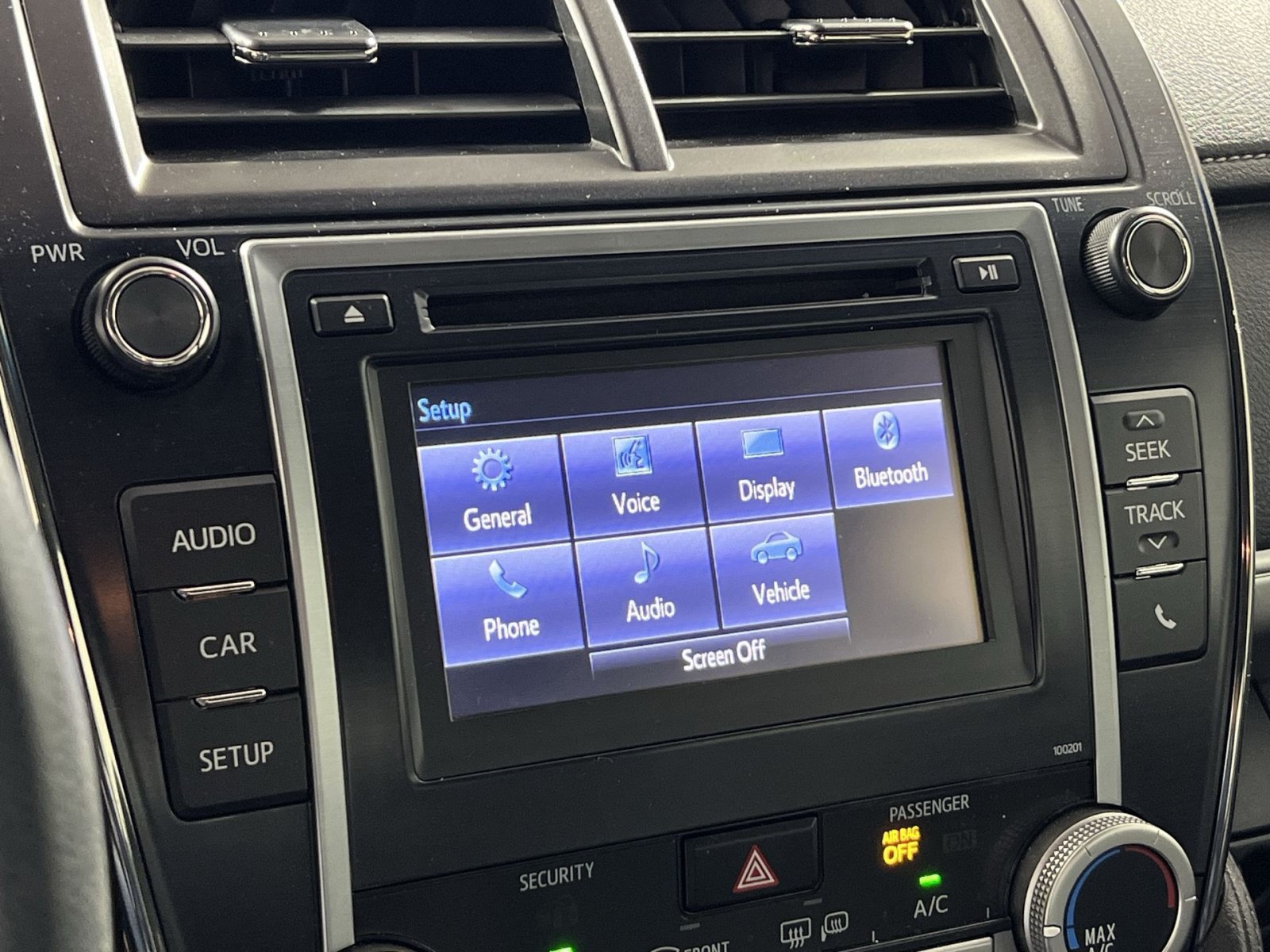 Used 2014 Toyota Camry SE FWD image 19