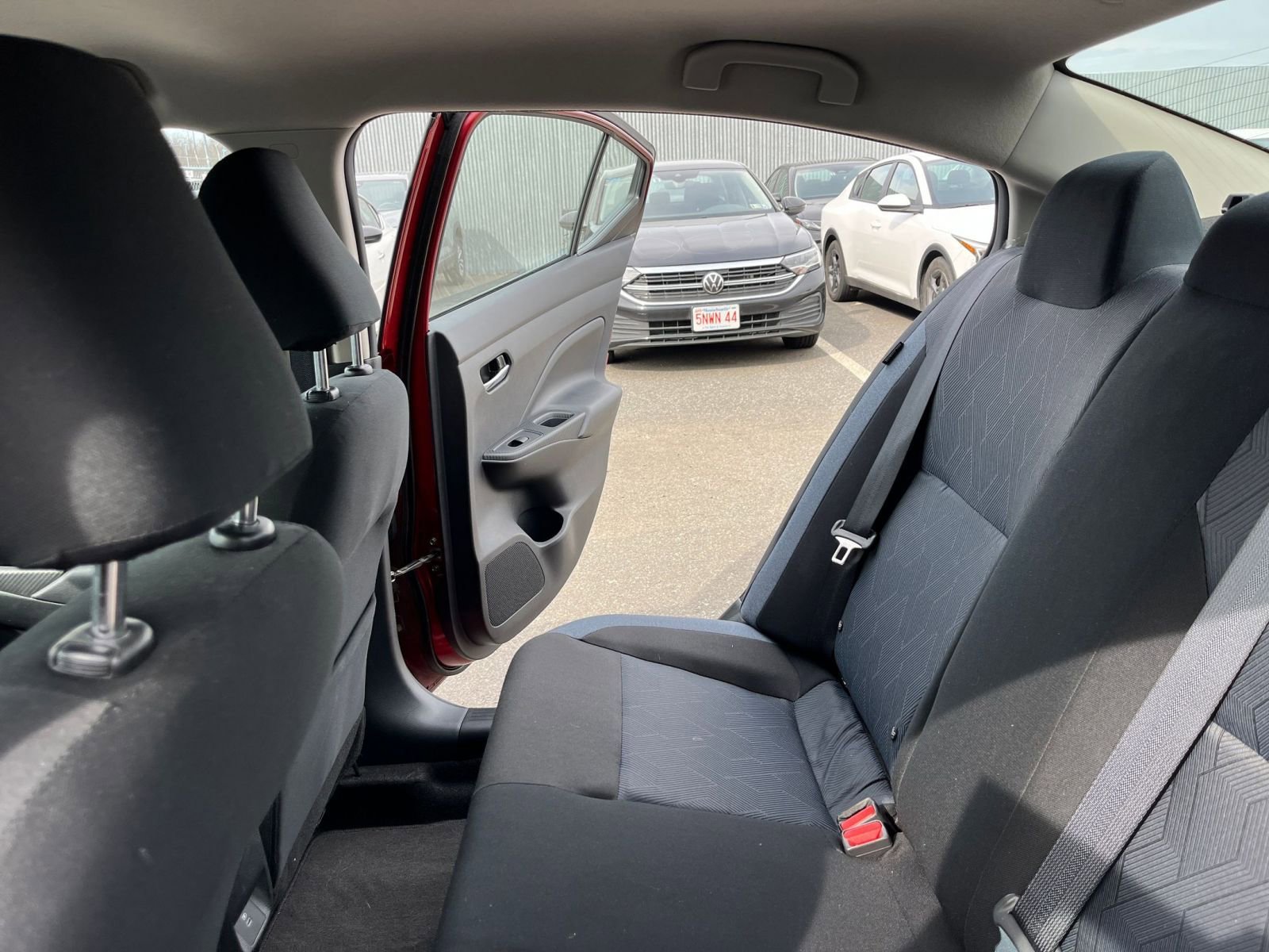 Used 2025 Nissan Versa SV FWD image 38