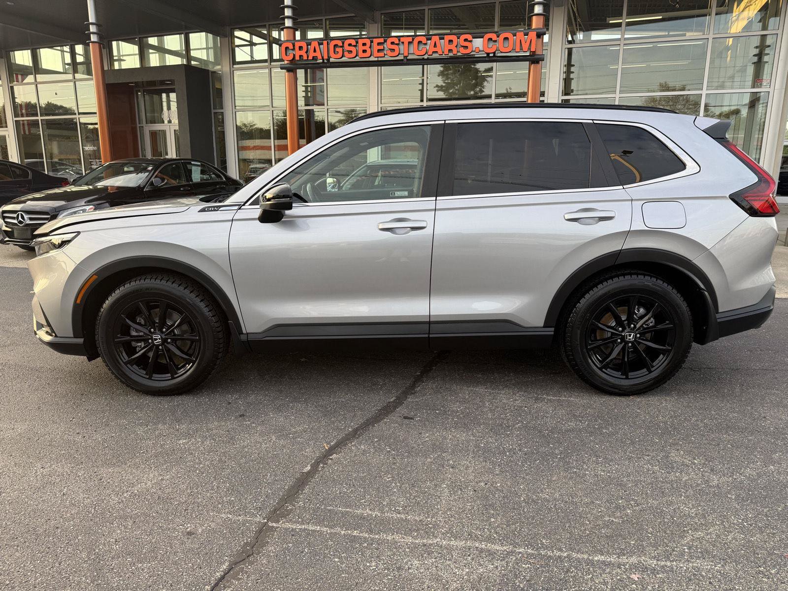 Used 2023 Honda CR-V Sport image 1
