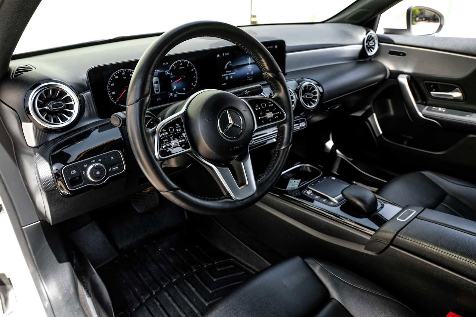 Used 2022 Mercedes-Benz A 220 image 3
