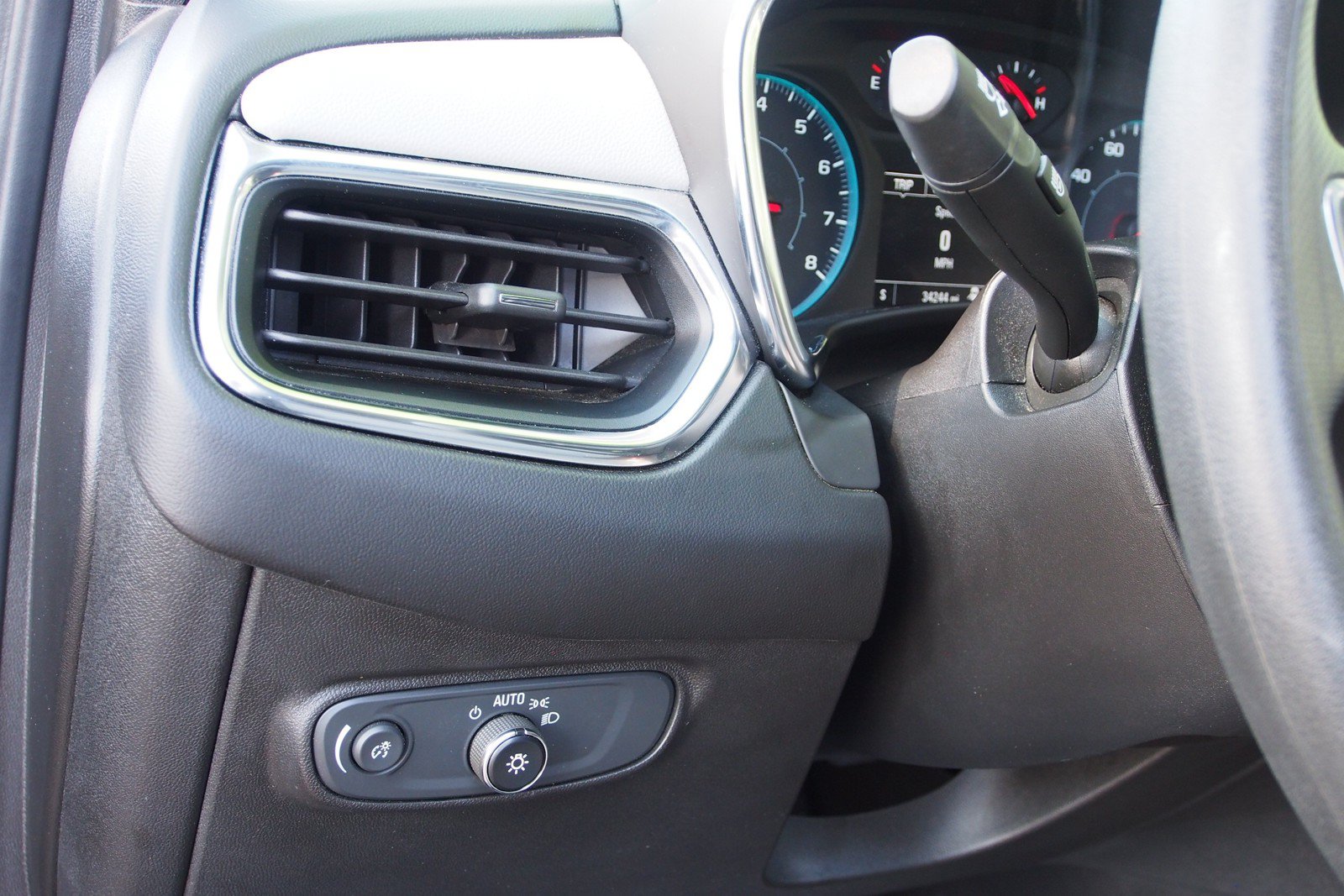 Used 2021 Chevrolet Equinox LS w/ LS Convenience Package FWD image 19