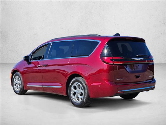 Used 2023 Chrysler Pacifica Limited image 8