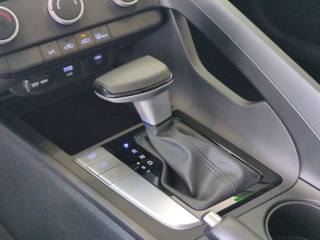 Certified 2026 Hyundai Elantra SE FWD image 9