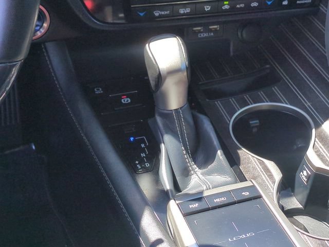 Used 2020 Lexus RX 450h AWD w/ Luxury Package image 17