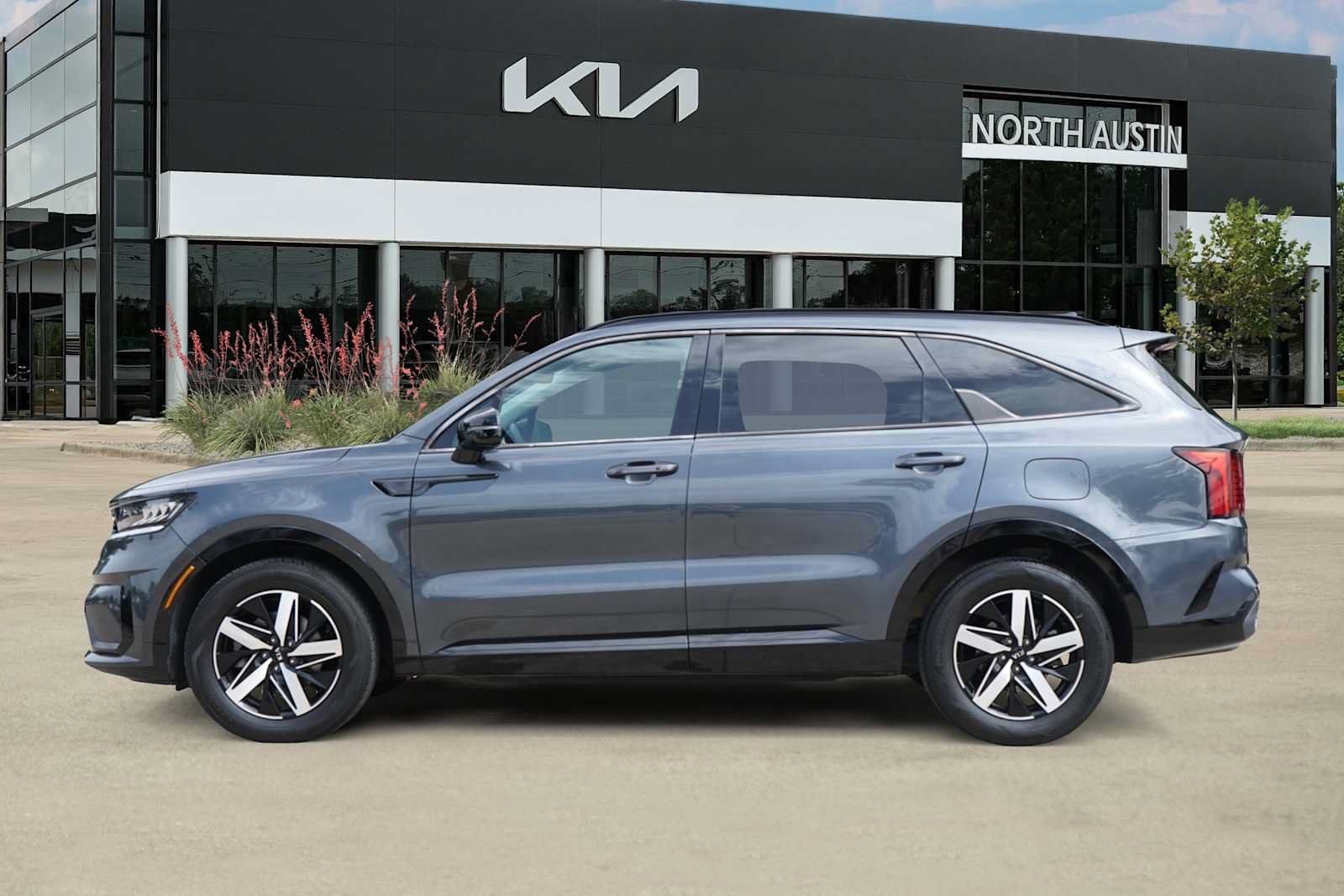 Used 2021 Kia Sorento EX FWD image 3