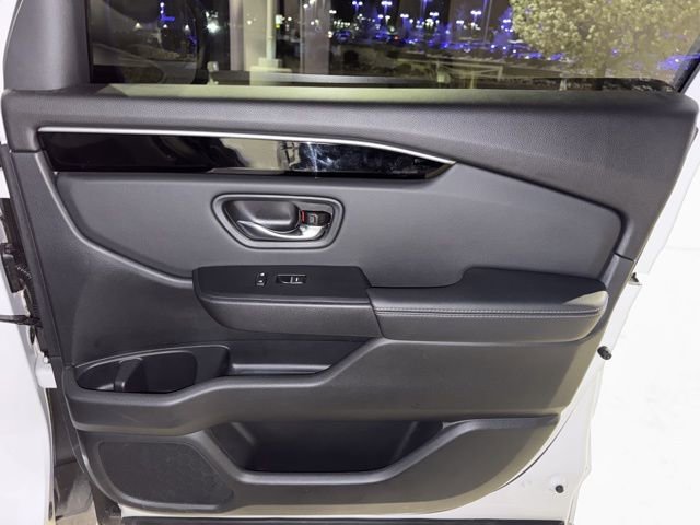 Used 2025 Honda Pilot Touring image 17