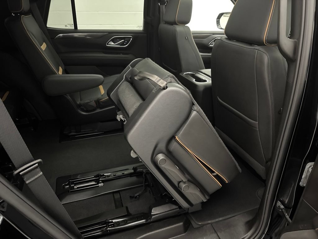 Used 2024 GMC Yukon AT4 w/ Technology Package AWD/4WD image 62