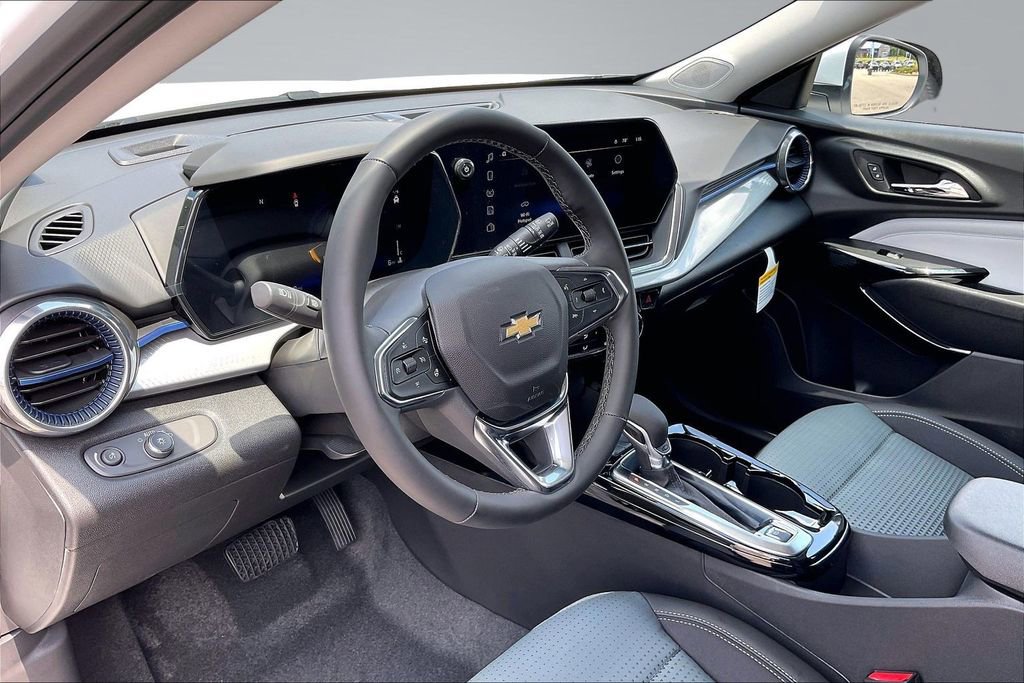 New 2026 Chevrolet Trax LT w/ Driver Confidence Package FWD image 7