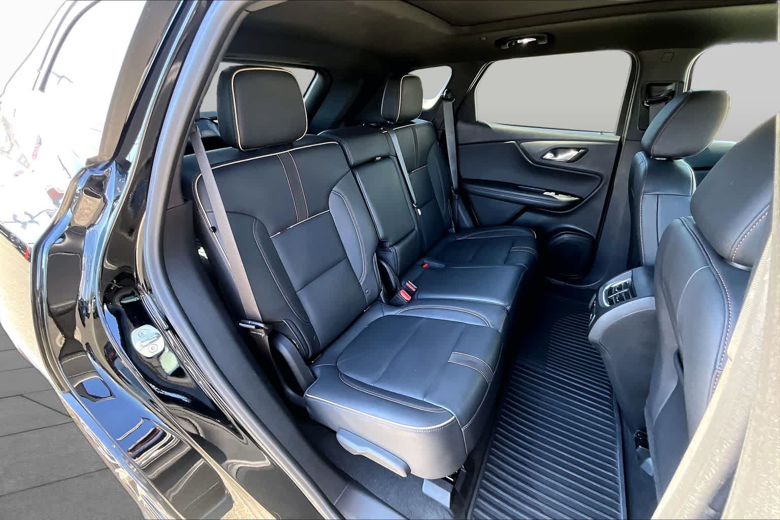 Used 2022 Chevrolet Blazer Premier w/ Enhanced Convenience Package AWD/4WD image 20
