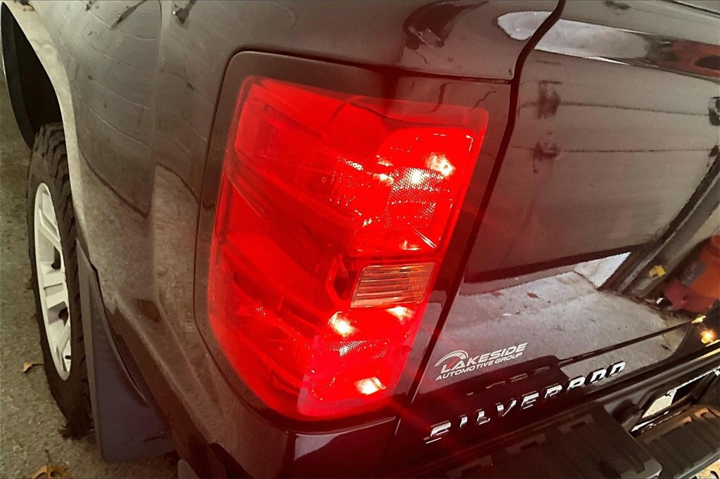 Used 2017 Chevrolet Silverado 1500 LT image 24