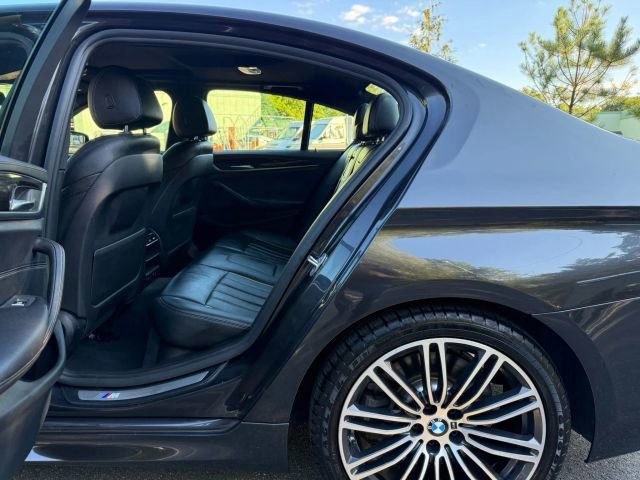 Used 2018 BMW 540i xDrive image 22