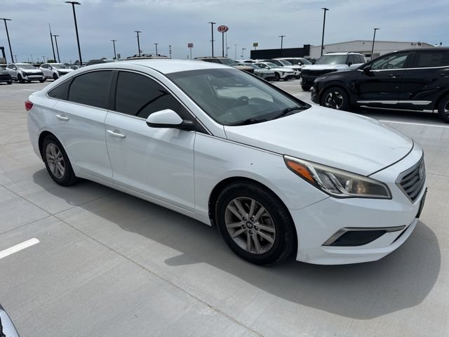 Used 2016 Hyundai Sonata SE FWD image 14