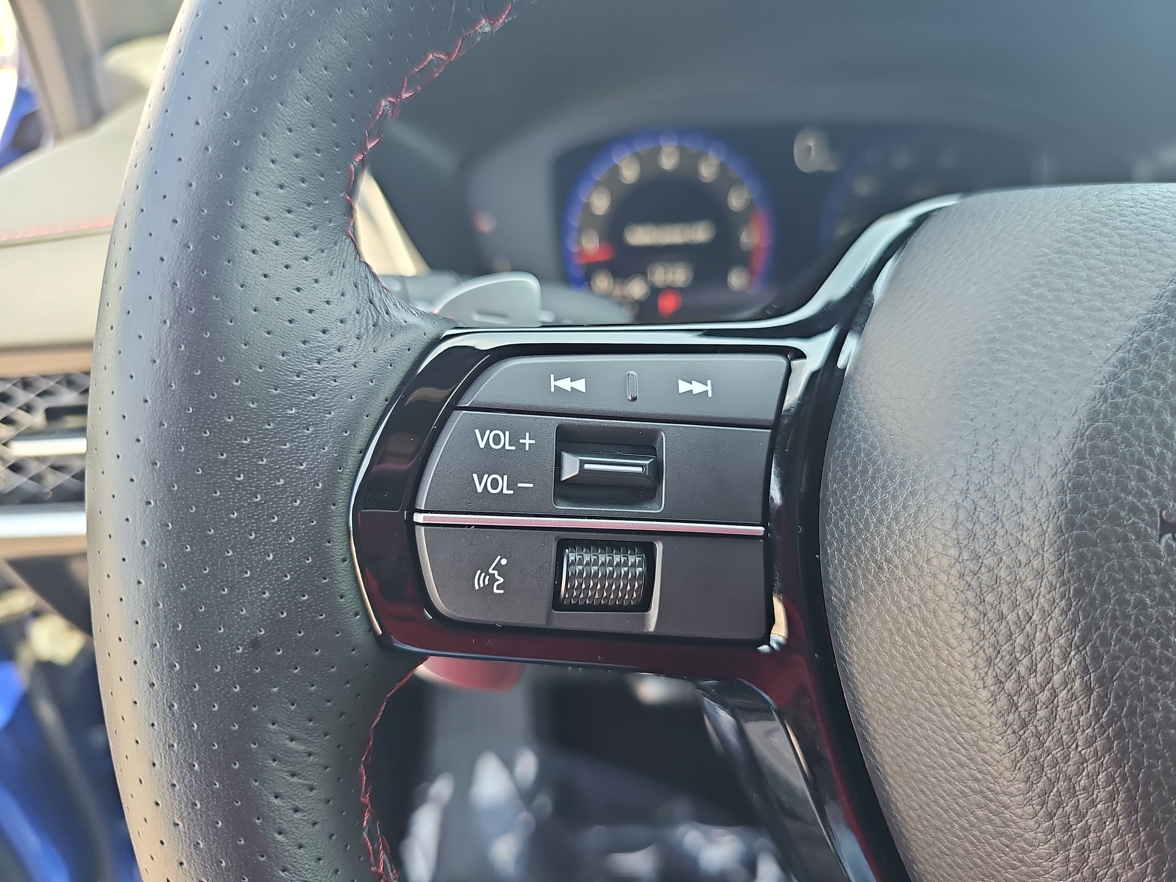 Certified 2025 Acura ADX A-Spec AWD/4WD image 17
