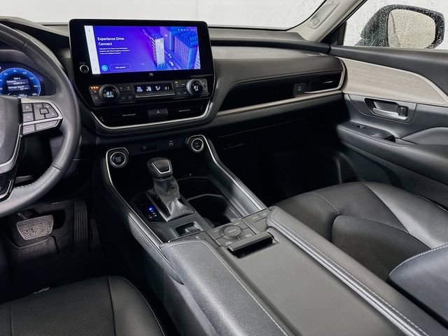 Used 2024 Toyota Grand Highlander Limited image 25