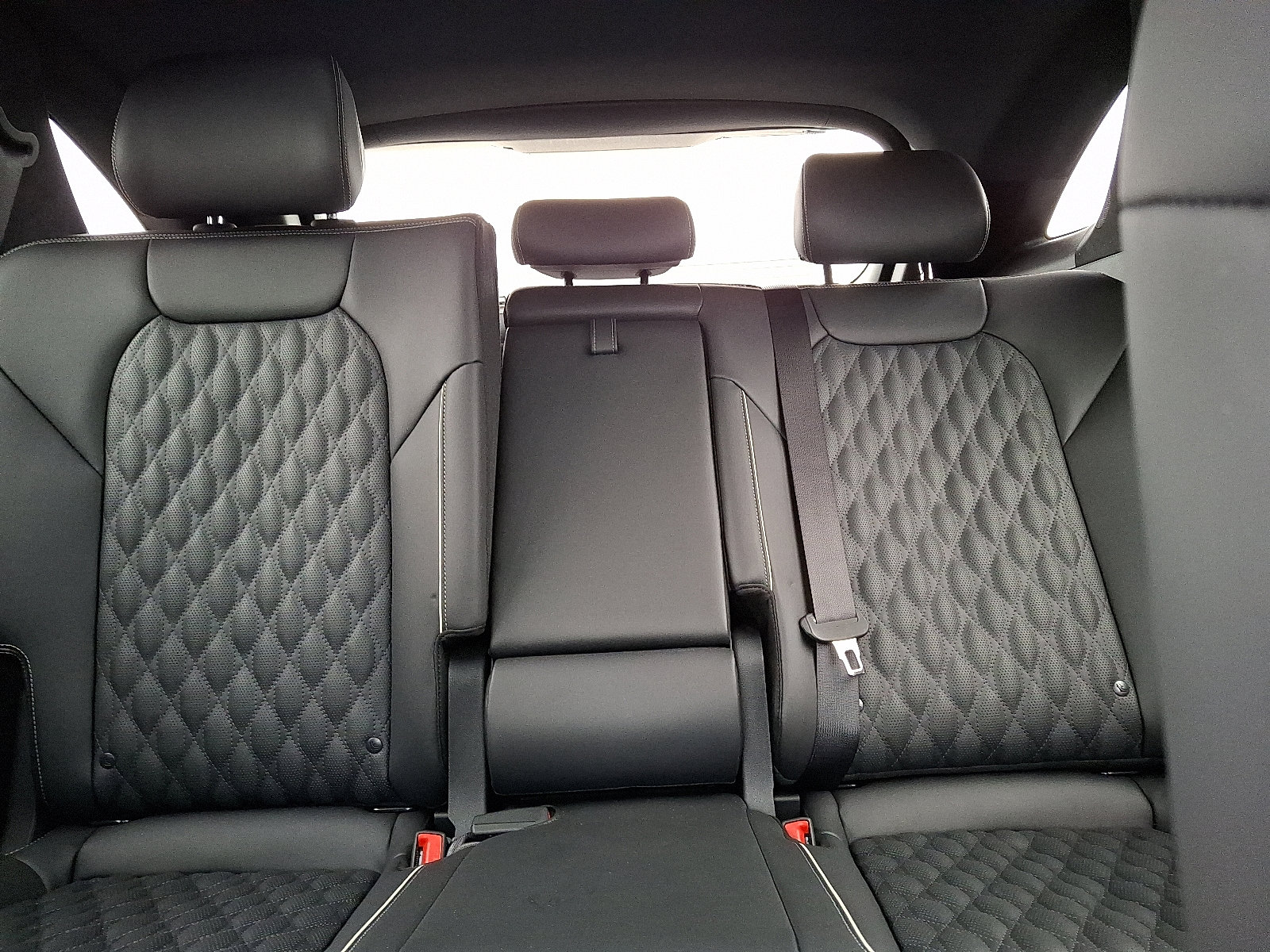 Certified 2023 Genesis GV70 3.5T Sport w/ Sport Prestige Package image 19