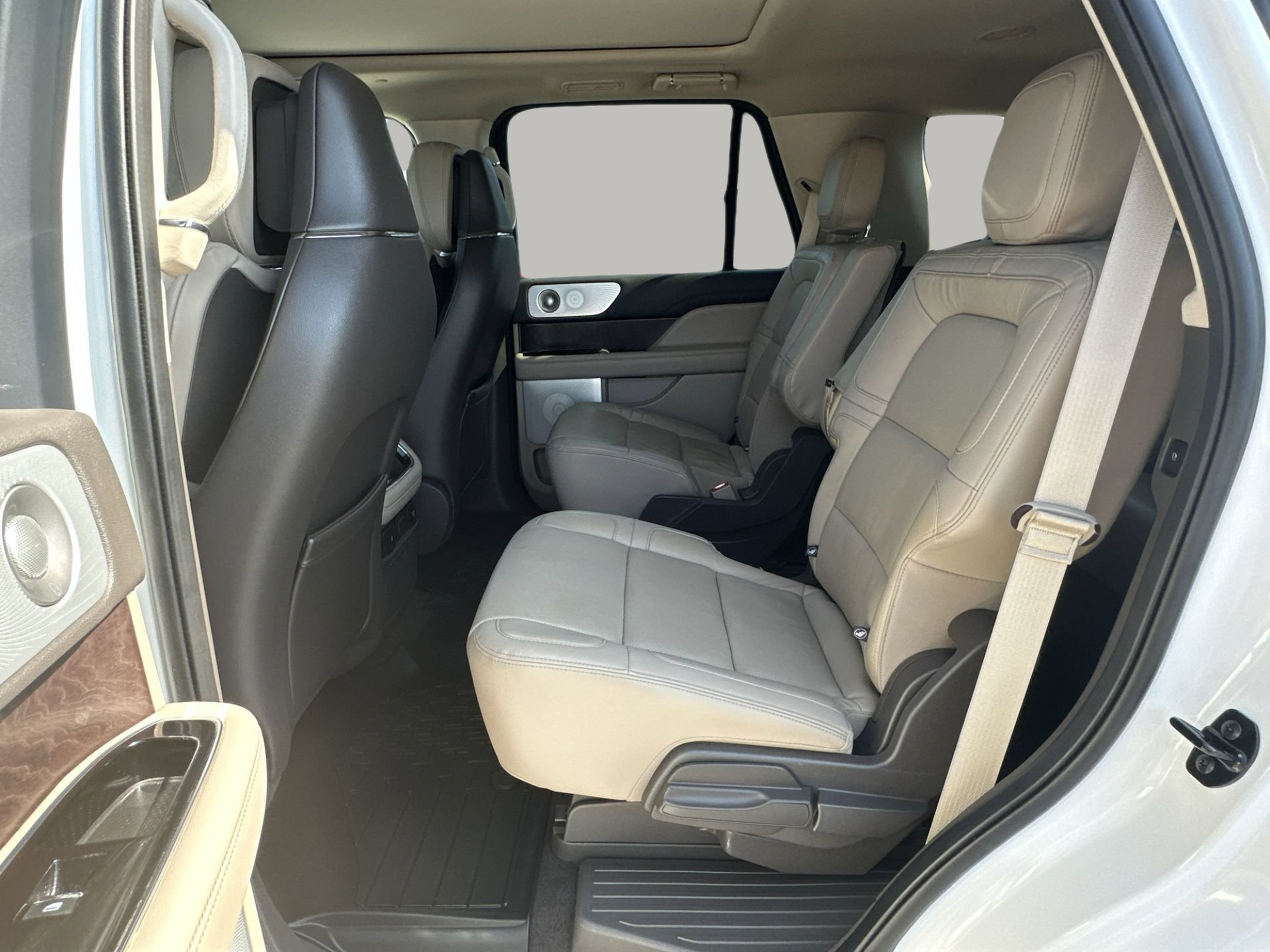 Used 2023 Lincoln Navigator Reserve AWD/4WD image 26