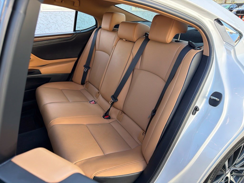 Used 2022 Lexus ES 250 w/ Premium Package AWD/4WD image 23