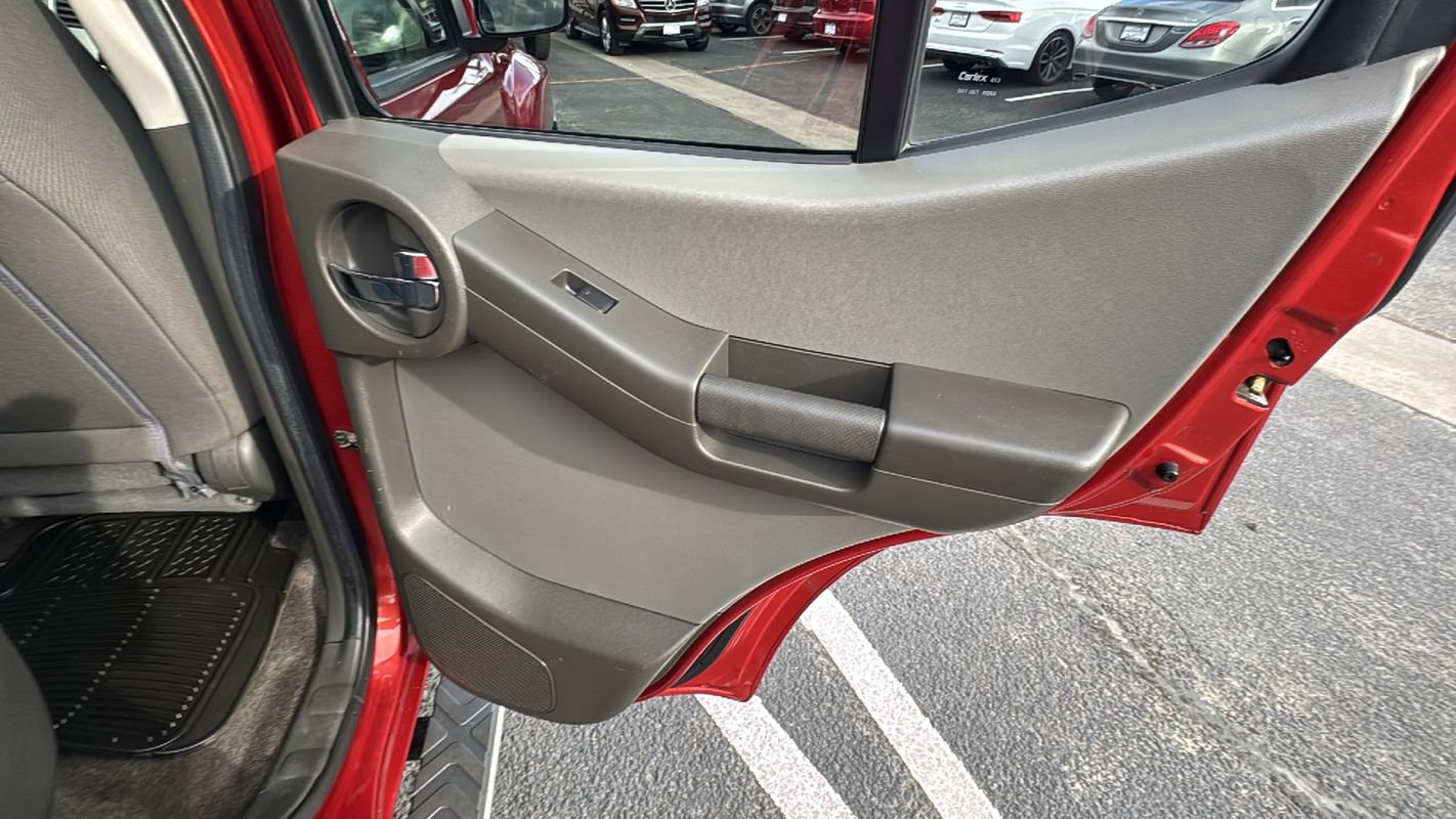 Used 2013 Nissan Xterra S image 17