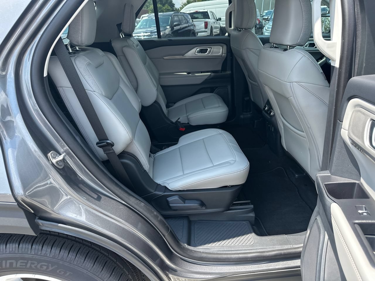 New 2026 Ford Explorer Active w/ Active Comfort Package RWD image 15
