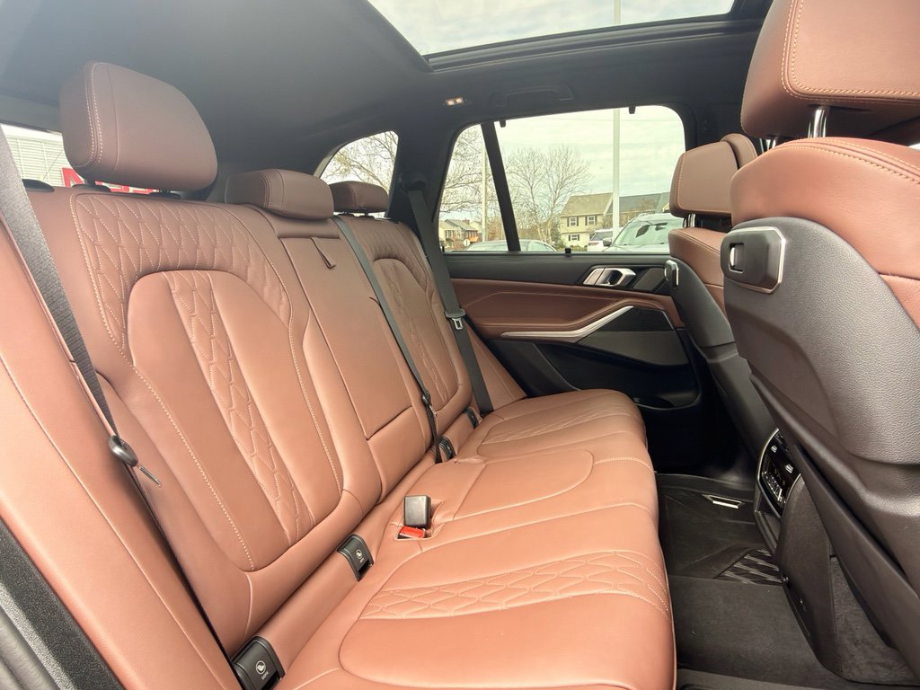 Used 2026 BMW X5 sDrive40i w/ M Sport Package image 18
