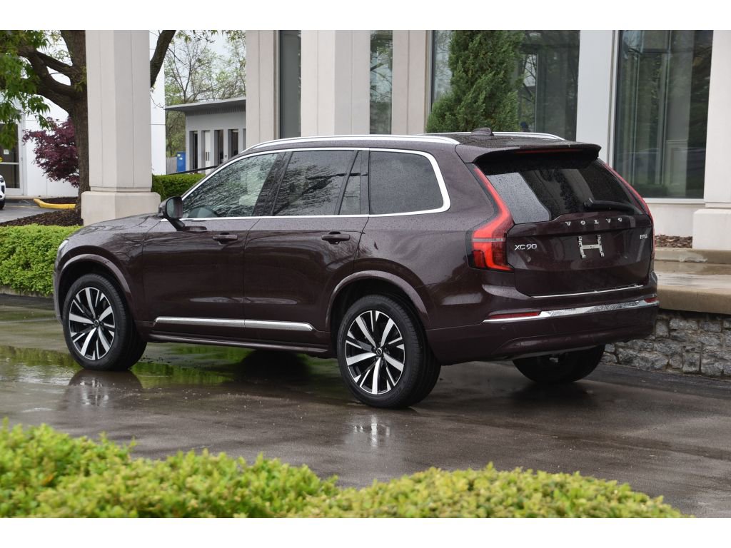 Certified 2026 Volvo XC90 B5 Core w/ Protection Package Premier image 6
