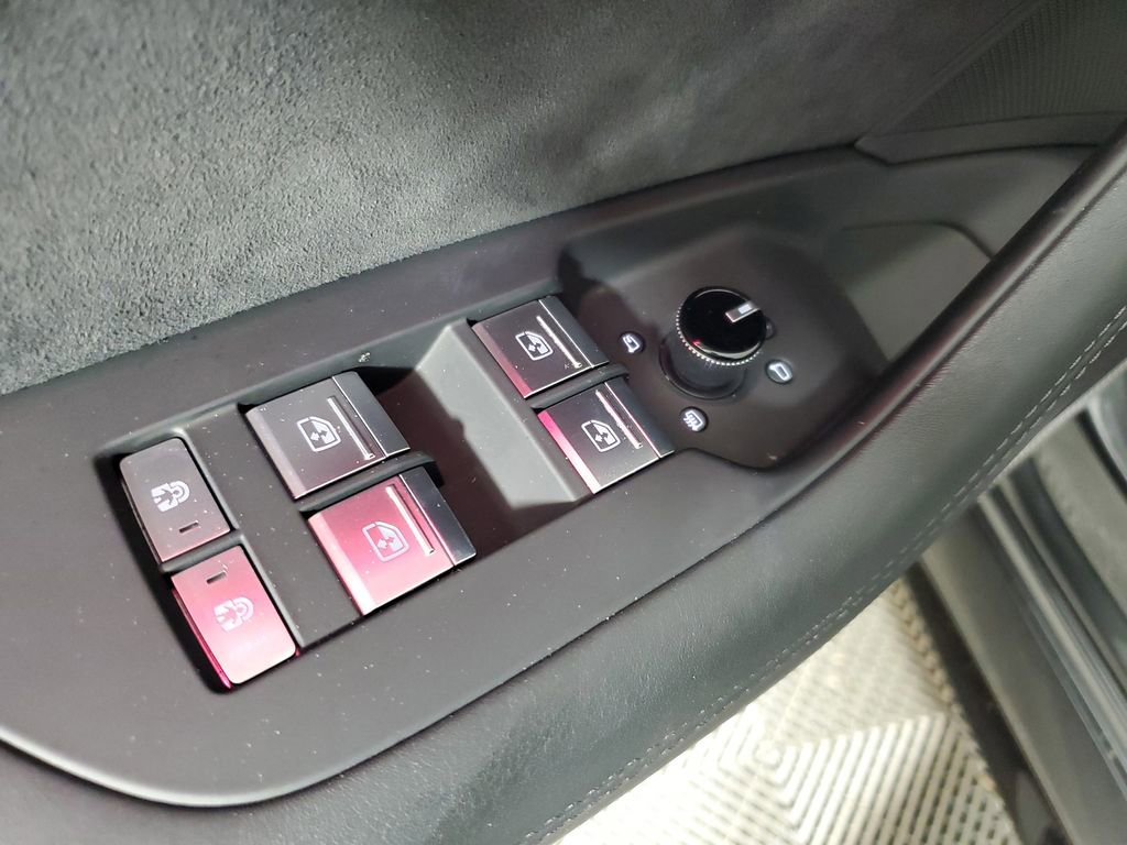 Used 2022 Audi RS 6 AWD/4WD image 19