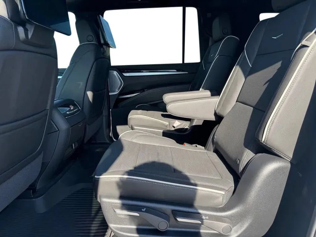 New 2026 Cadillac Escalade ESV Sport w/ Touring Package AWD/4WD image 18